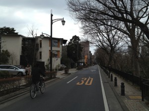 山本有三記念館付近